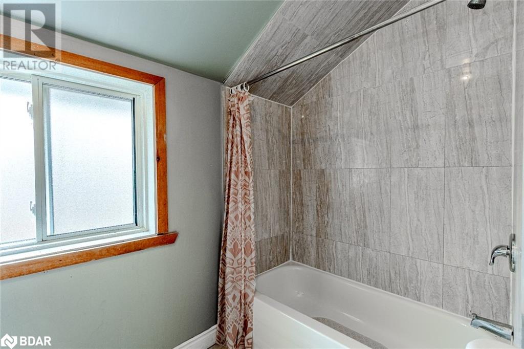 Photo 18 of 711 Mosley Street, Wasaga Beach ON