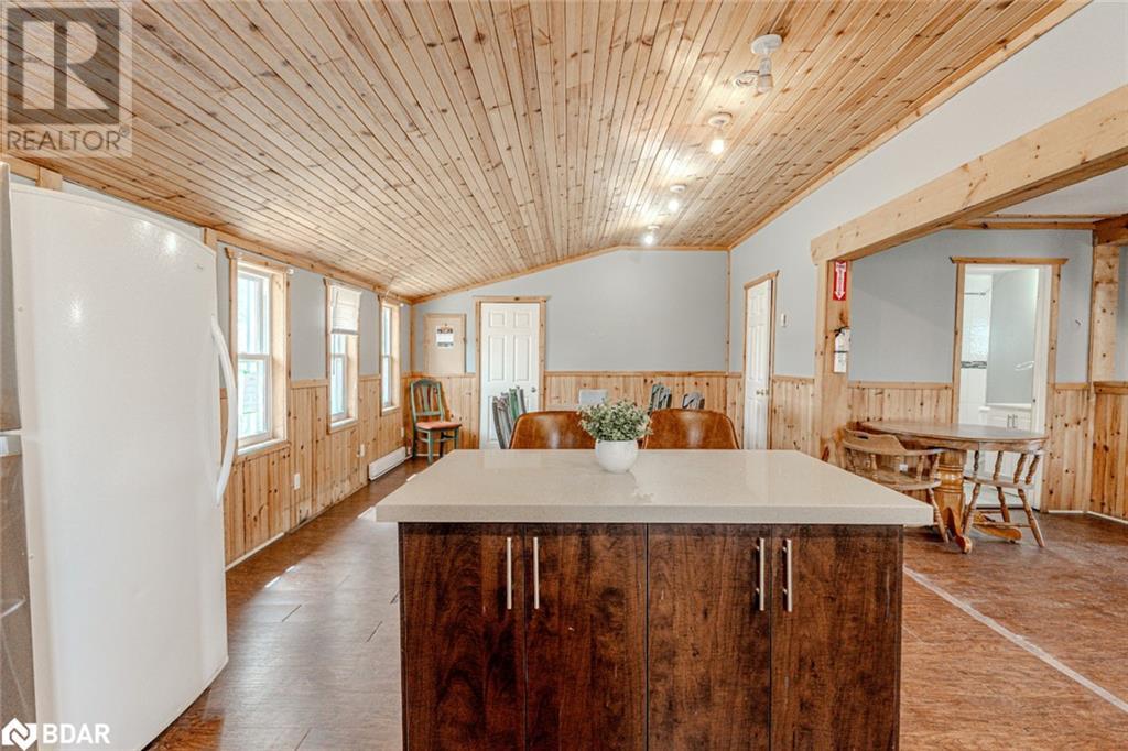 Photo 8 of 711 Mosley Street, Wasaga Beach ON