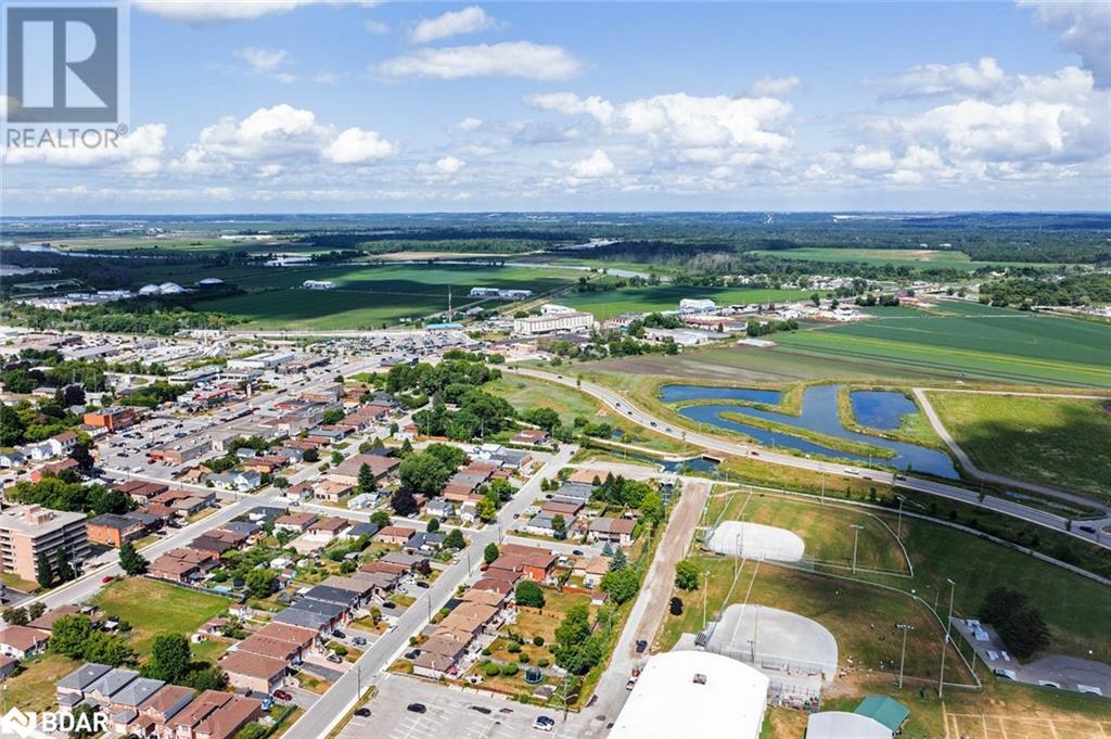 Photo 8 of 112 Simcoe Road Unit 301, Bradford West Gwillimbury ON