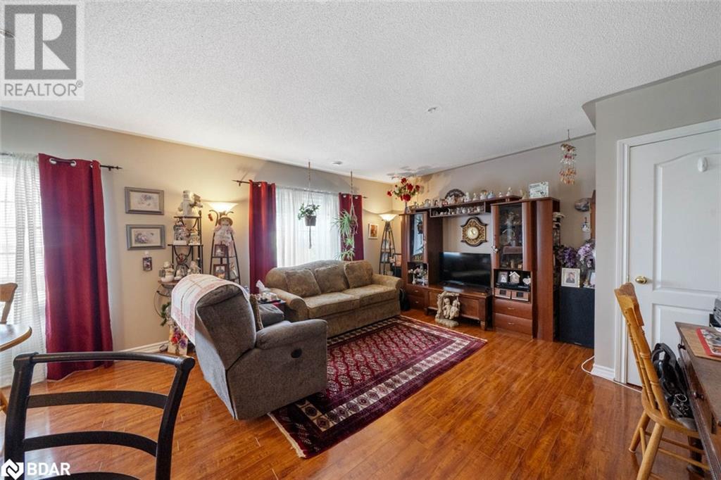 Photo 12 of 112 Simcoe Road Unit 301, Bradford West Gwillimbury ON