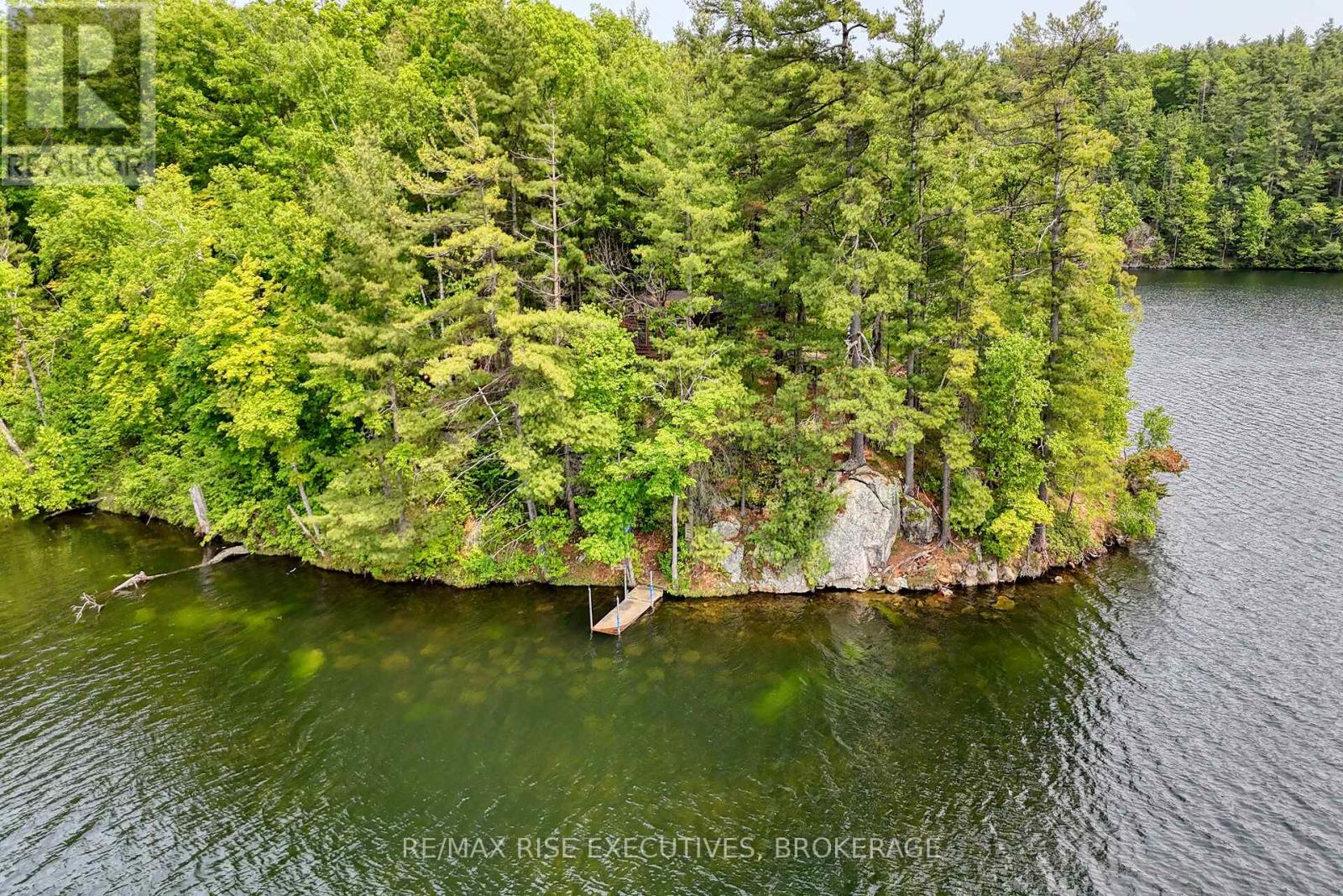 Photo 40 of 252 Dean Island Road, Rideau Lakes ON