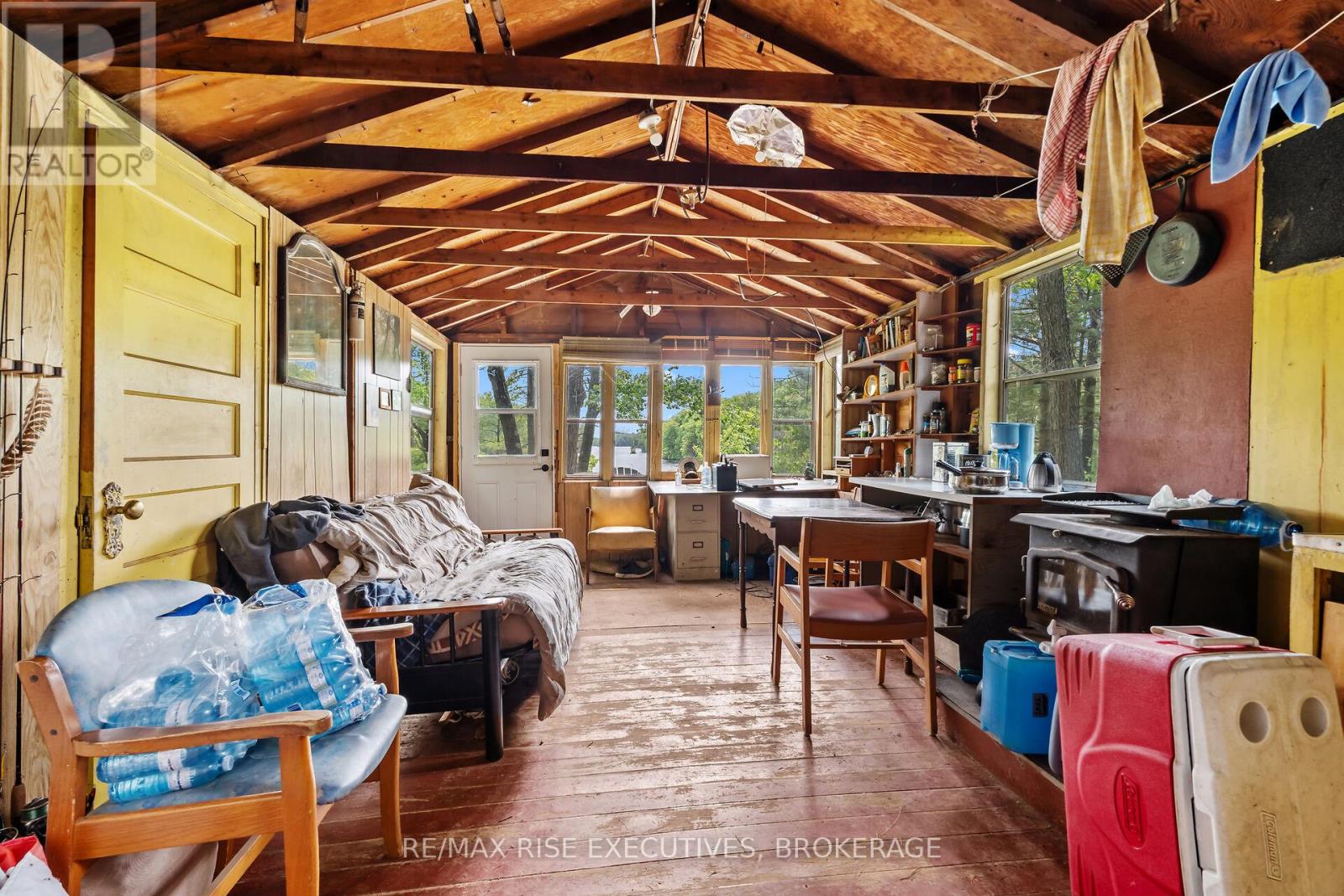 Photo 34 of 252 Dean Island Road, Rideau Lakes ON