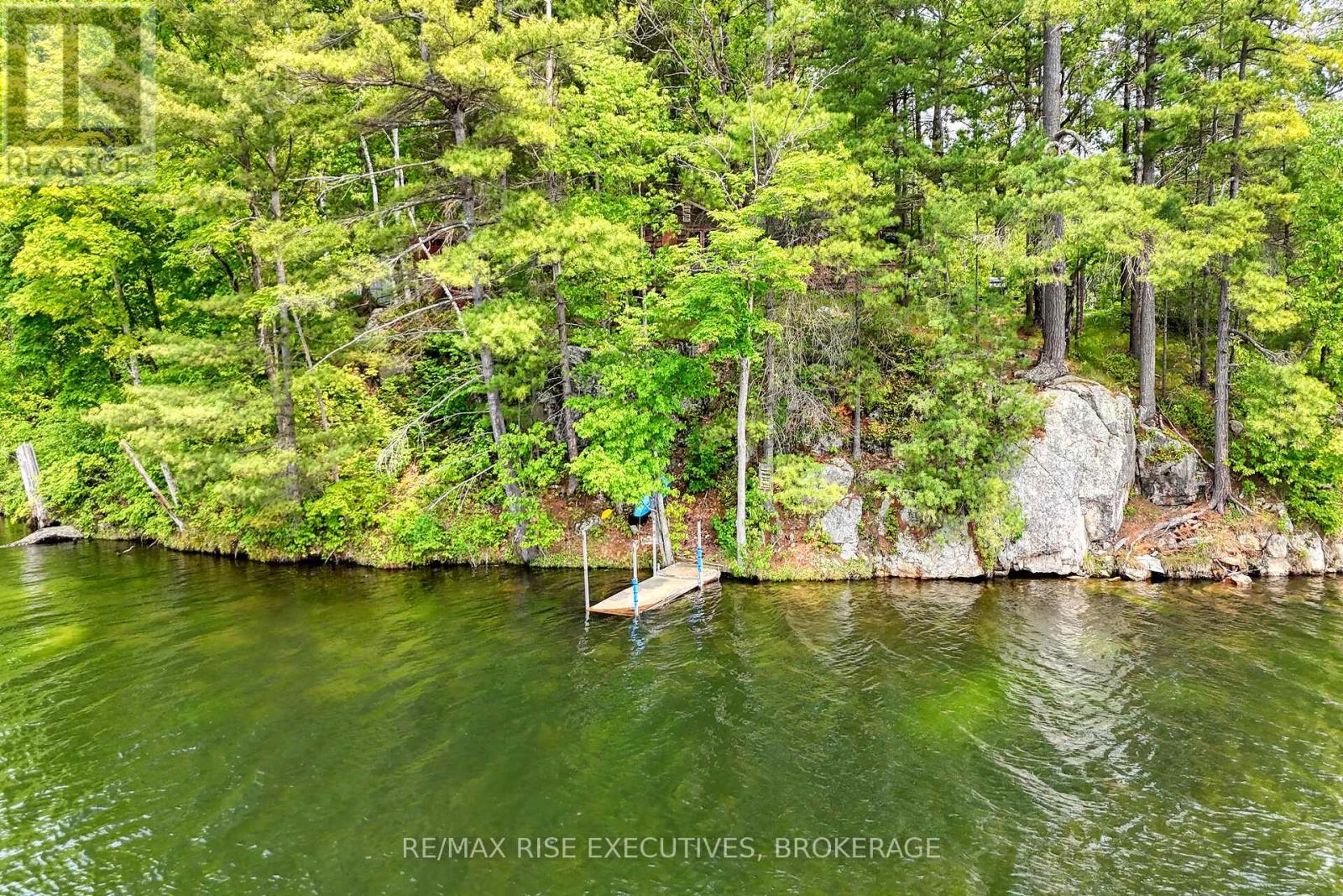 Photo 36 of 252 Dean Island Road, Rideau Lakes ON