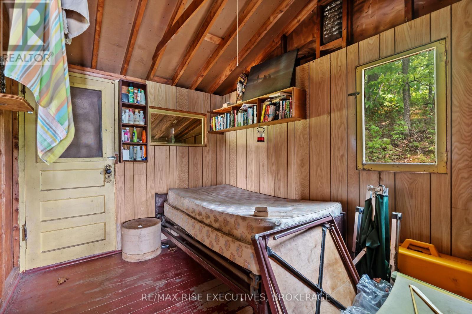 Photo 17 of 252 Dean Island Road, Rideau Lakes ON