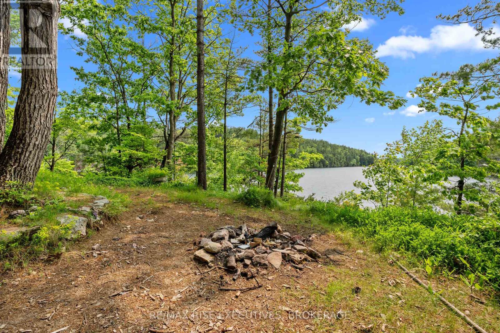 Photo 15 of 252 Dean Island Road, Rideau Lakes ON
