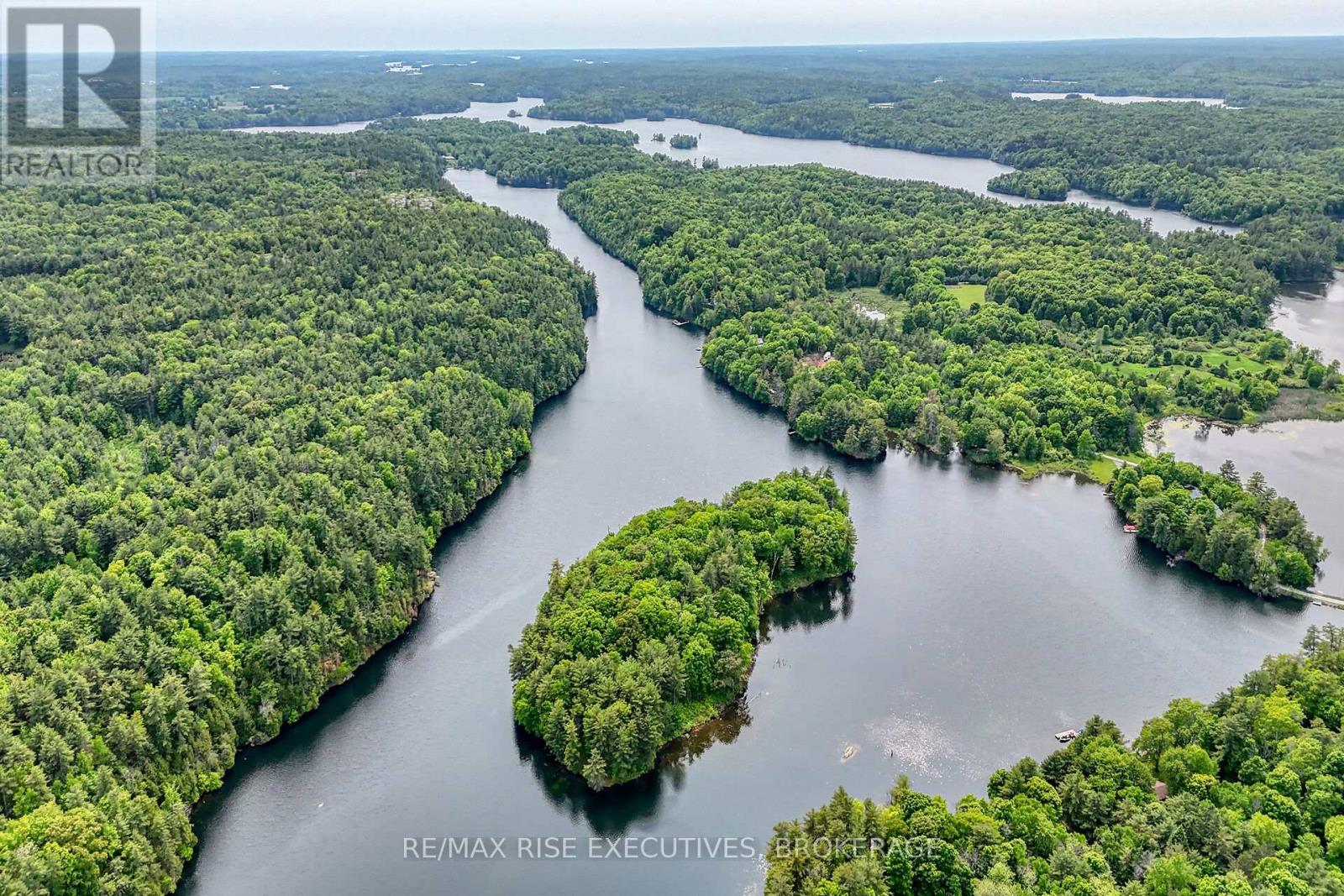 Photo 39 of 252 Dean Island Road, Rideau Lakes ON