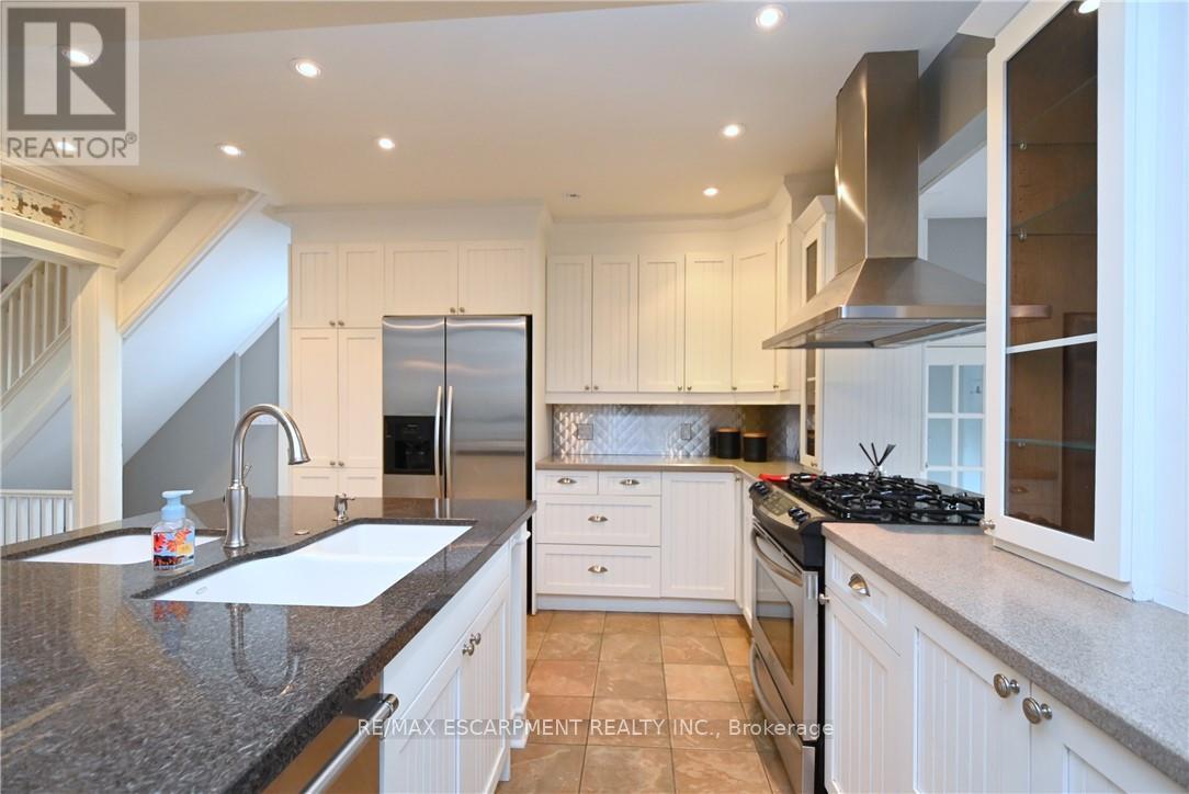 Photo 44 of 209 Allan Street, Oakville ON