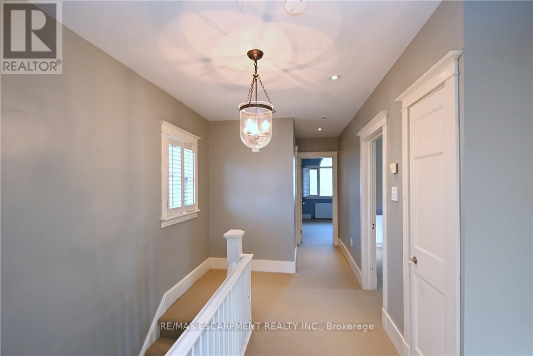 Photo 9 of 209 Allan Street, Oakville ON