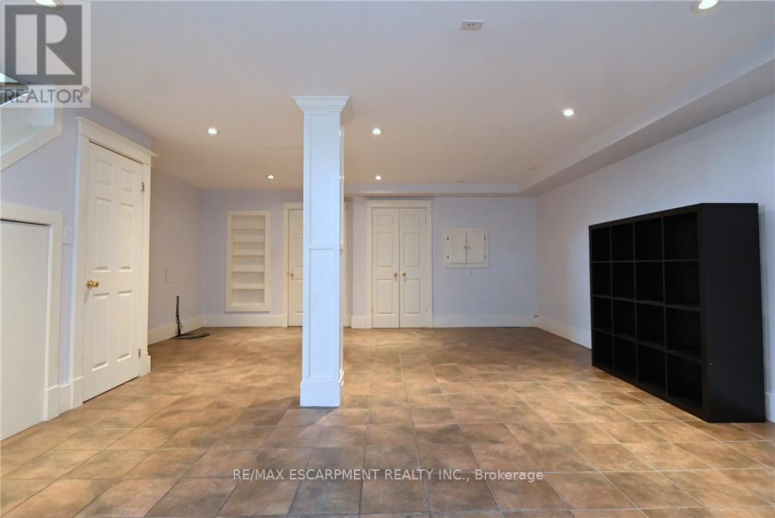 Photo 2 of 209 Allan Street, Oakville ON