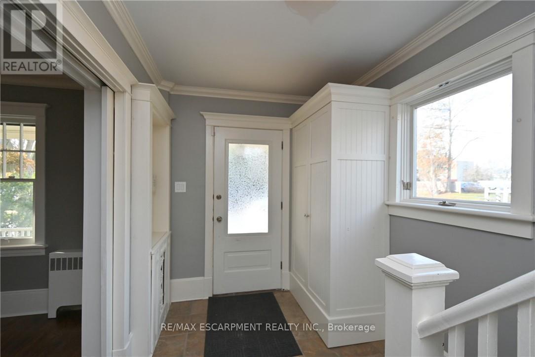 Photo 6 of 209 Allan Street, Oakville ON