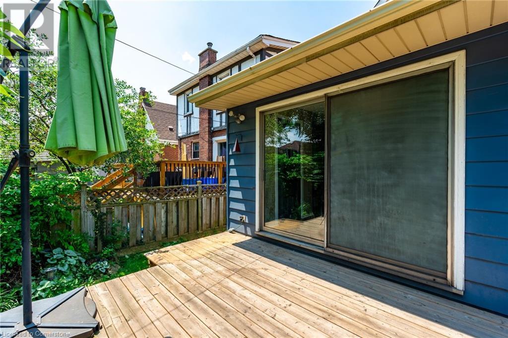 Photo 27 of 52 Connaught Avenue N, Hamilton ON