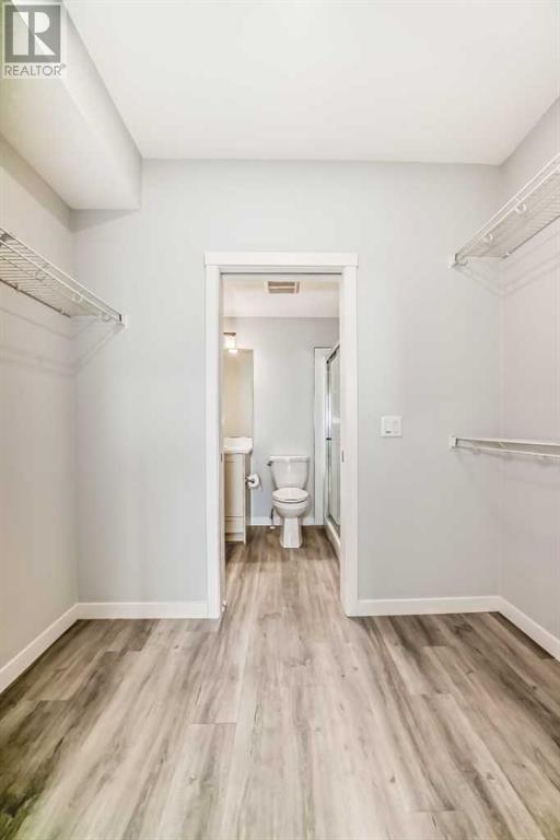Single Family House for Sale in   Shawnee Square SW Shawnee Slopes Calgary 