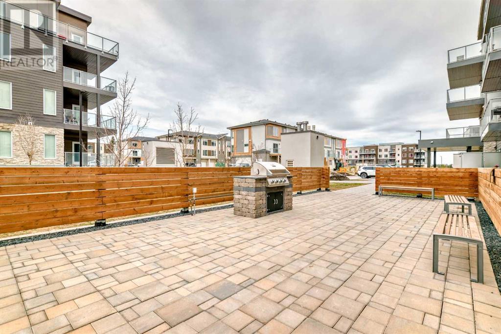 Single Family House for Sale in   Shawnee Square SW Shawnee Slopes Calgary 