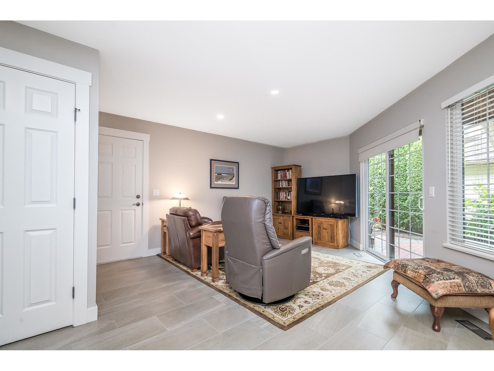 Photo 21 of 1 1854 Southmere Crescent, Surrey BC