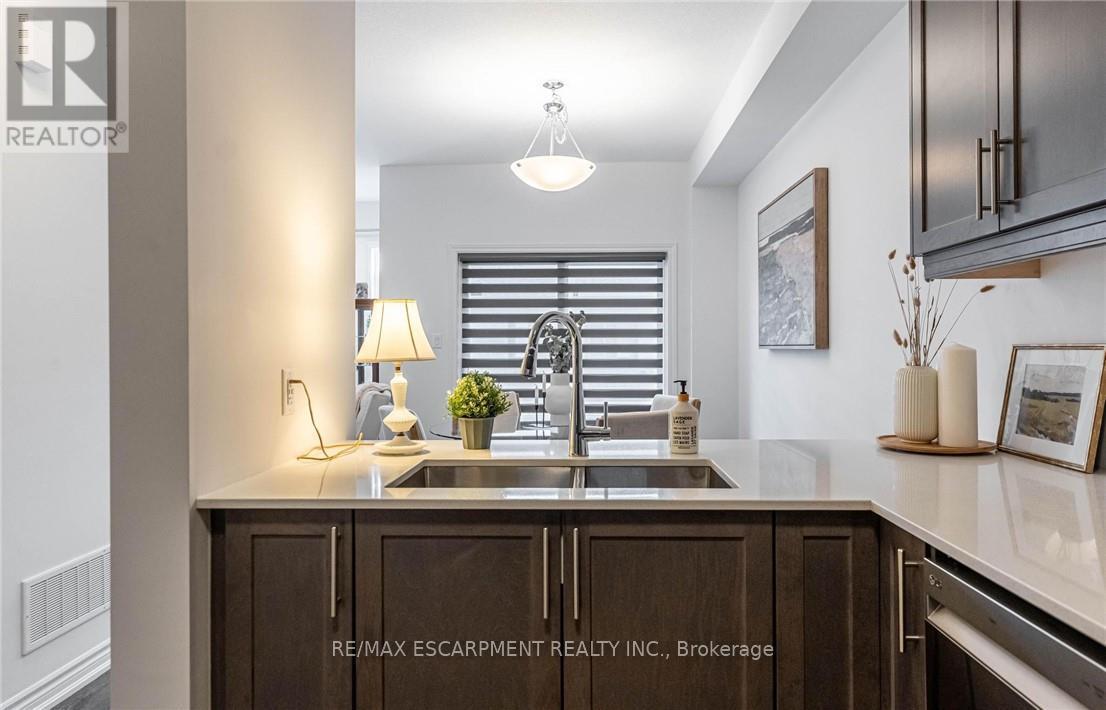 Photo 13 of 85 61 Soho Street, Hamilton ON