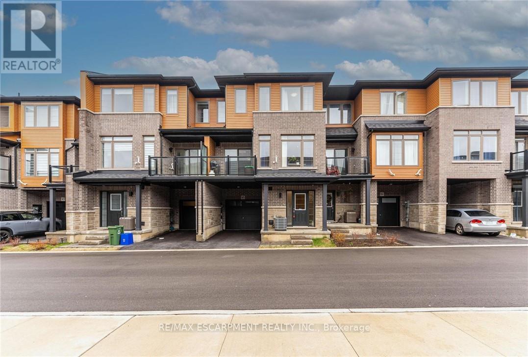 Photo 2 of 85 61 Soho Street, Hamilton ON