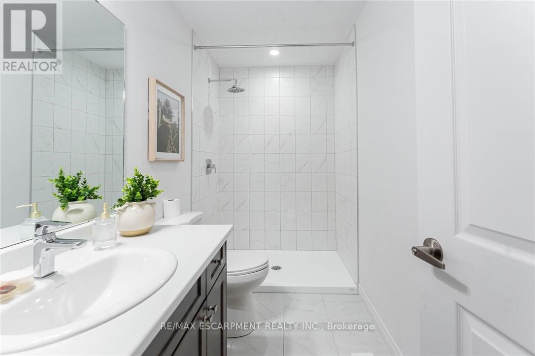 Photo 23 of 85 61 Soho Street, Hamilton ON