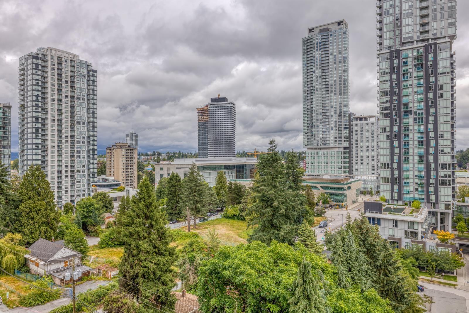 Photo 13 of 910 13350 Central Avenue, Surrey BC