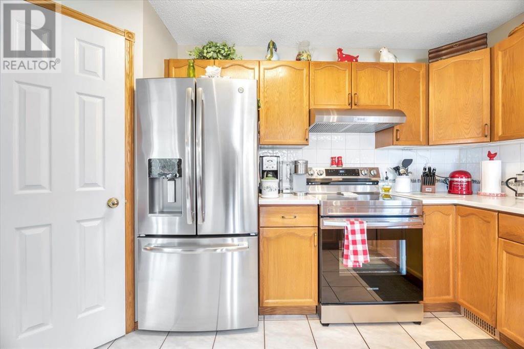 Single Family House for Sale in  Coral Keys Place NE Coral Springs Calgary 