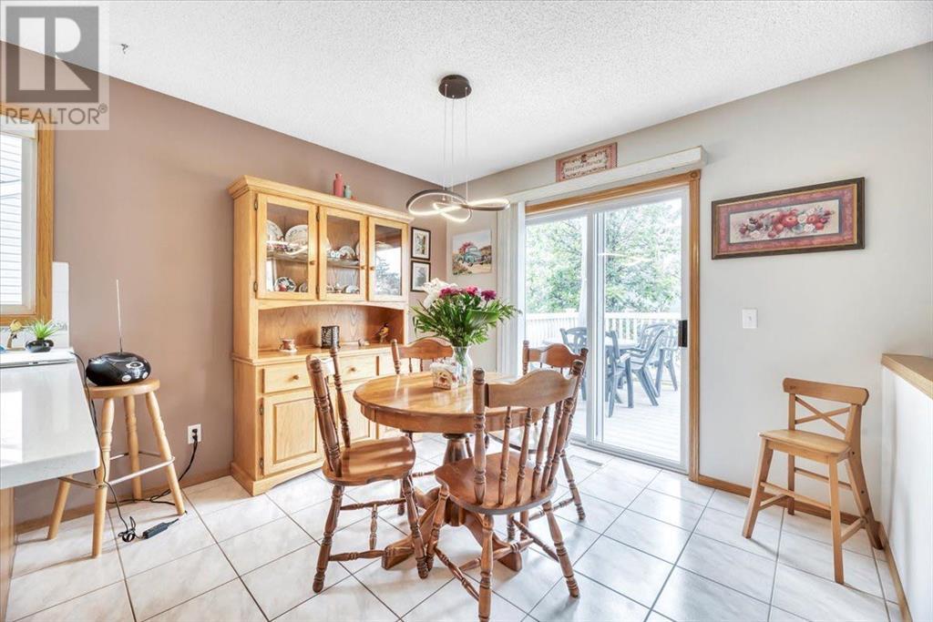 Single Family House for Sale in  Coral Keys Place NE Coral Springs Calgary 