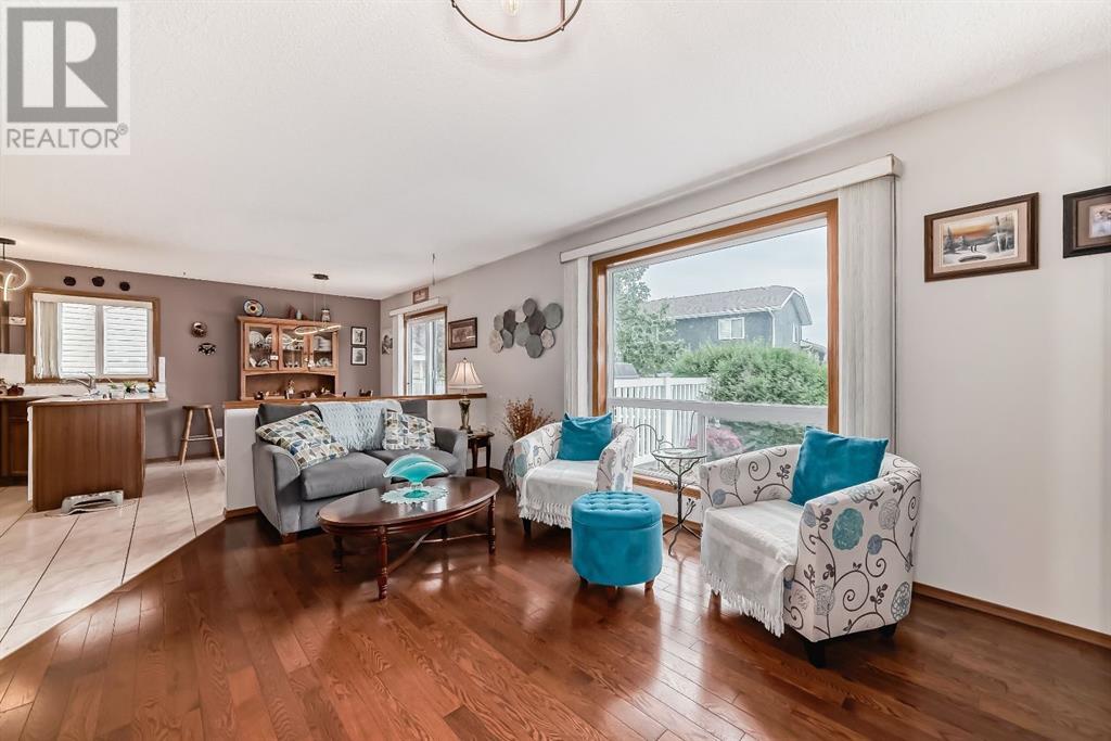 Single Family House for Sale in  Coral Keys Place NE Coral Springs Calgary 