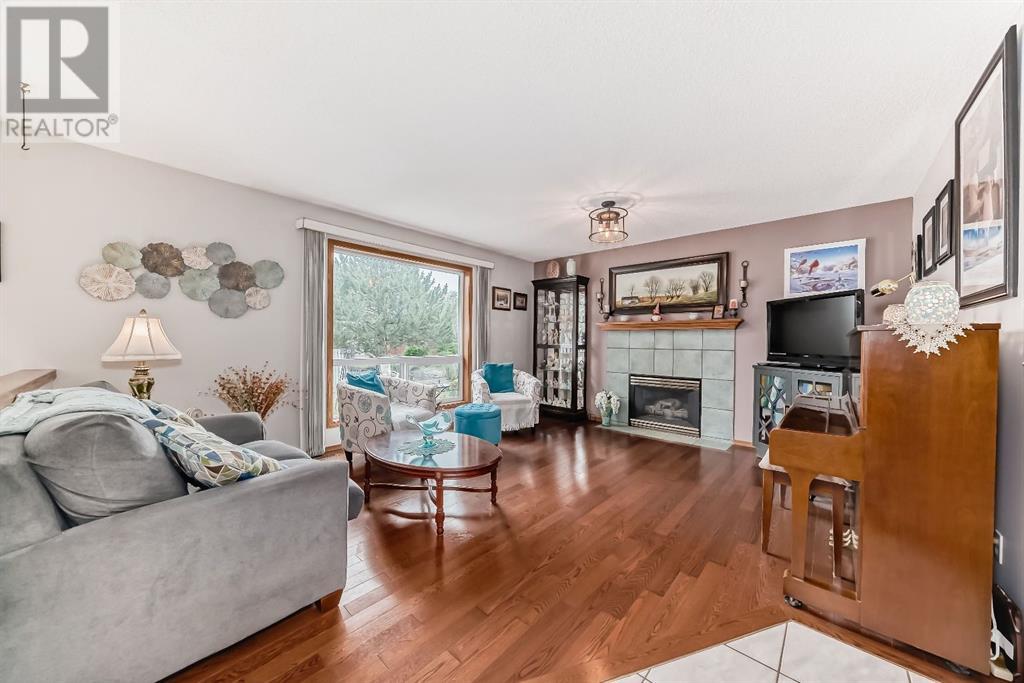 Single Family House for Sale in  Coral Keys Place NE Coral Springs Calgary 
