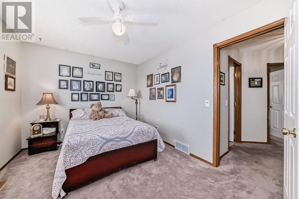Single Family House for Sale in  Coral Keys Place NE Coral Springs Calgary 
