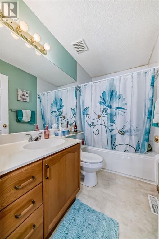 Single Family House for Sale in  Coral Keys Place NE Coral Springs Calgary 
