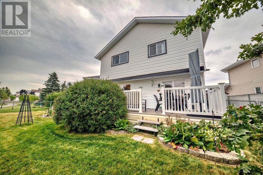 Single Family House for Sale in  Coral Keys Place NE Coral Springs Calgary 
