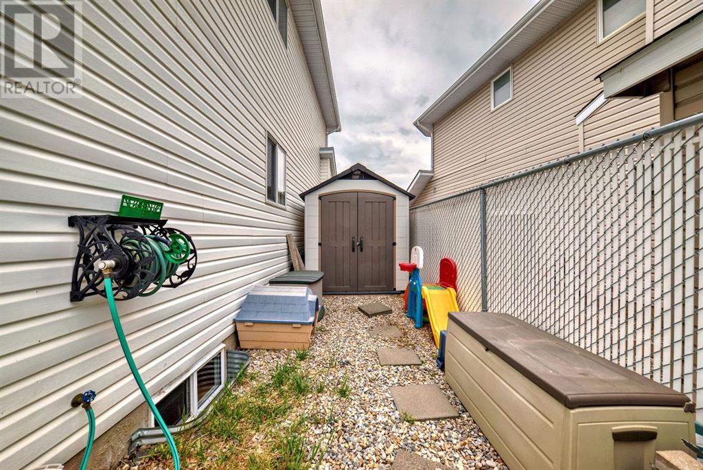 Single Family House for Sale in  Coral Keys Place NE Coral Springs Calgary 