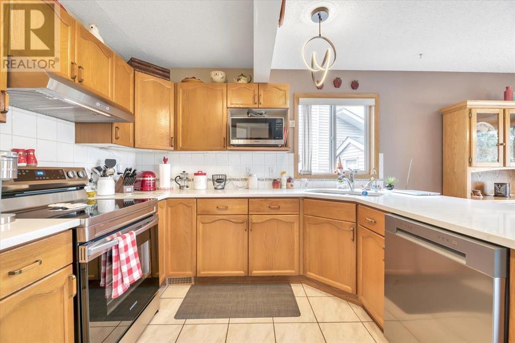 418 Coral Keys Place NE, Calgary, Alberta