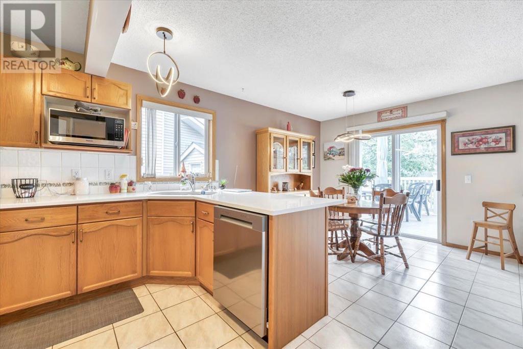 Single Family House for Sale in  Coral Keys Place NE Coral Springs Calgary 