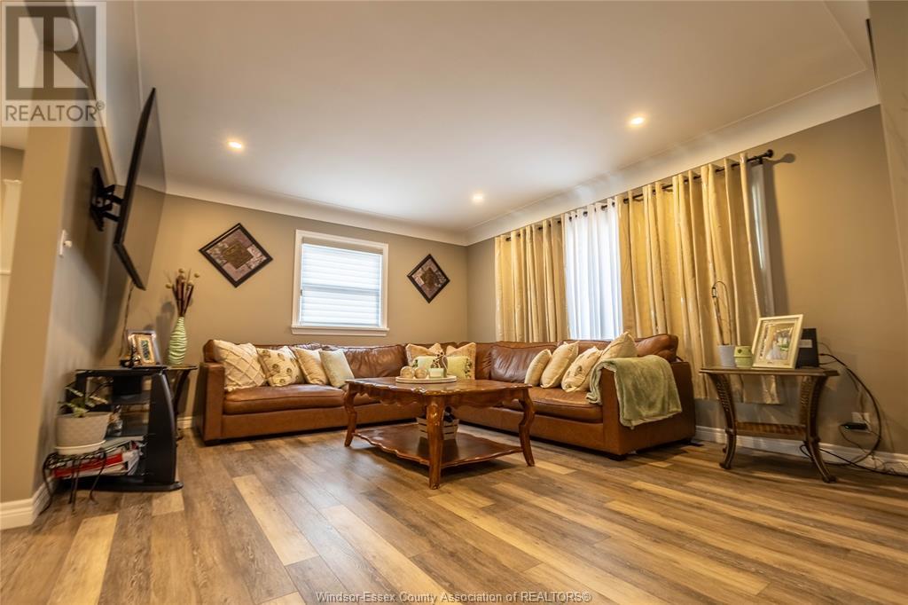 Photo 9 of 7 Gladstone Avenue, Leamington ON