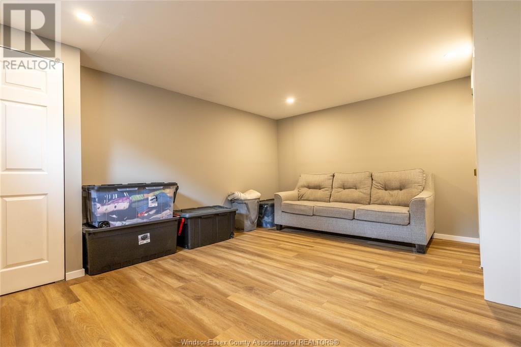 Photo 14 of 7 Gladstone Avenue, Leamington ON