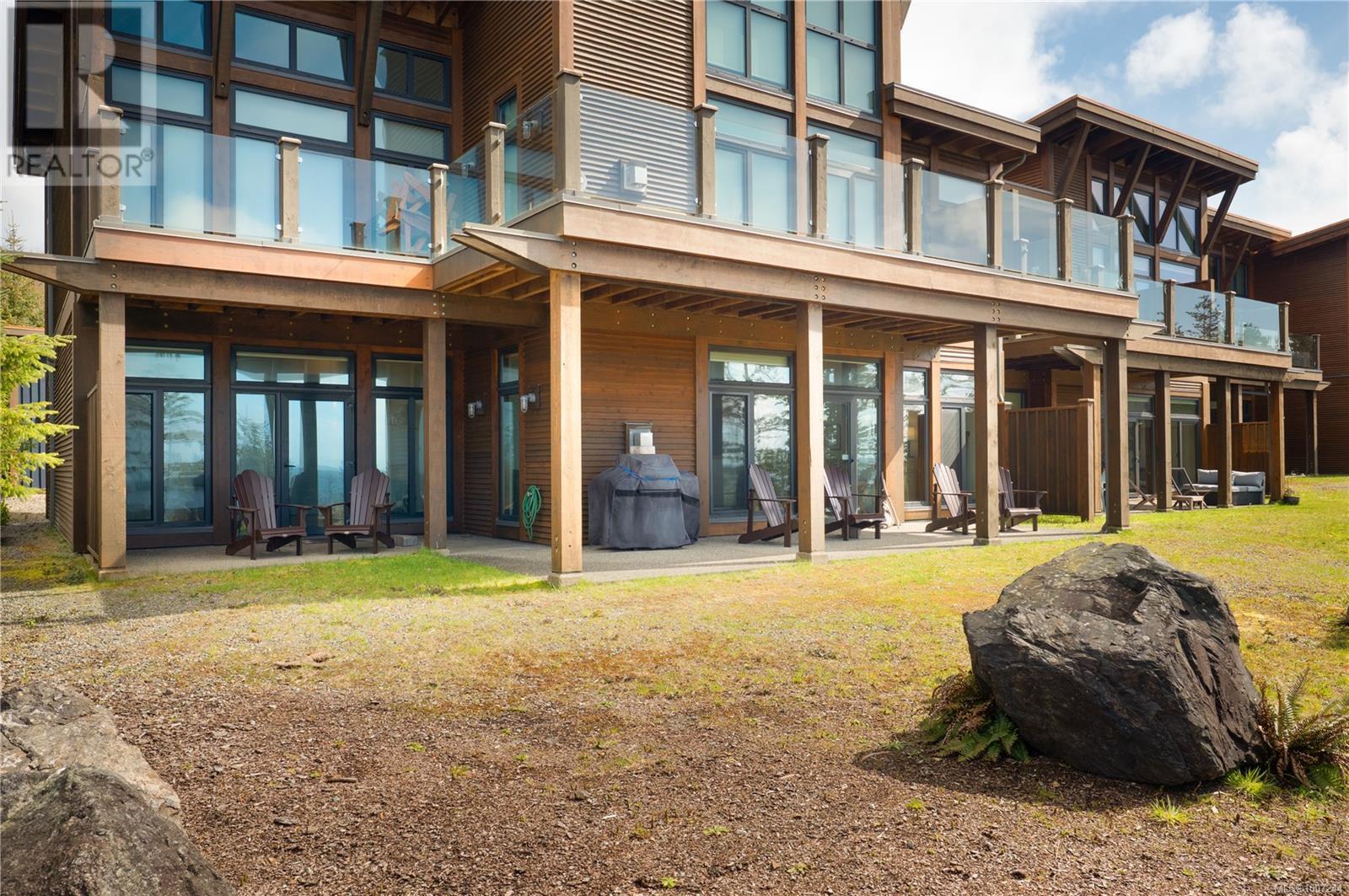 201 515 Marine Dr, Ucluelet