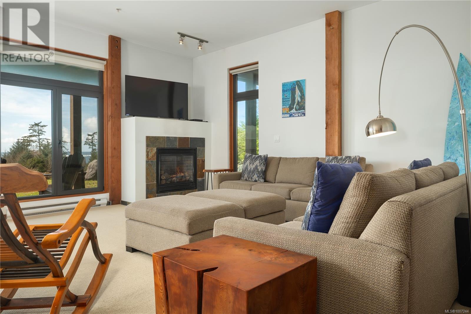 201 515 Marine Dr, Ucluelet