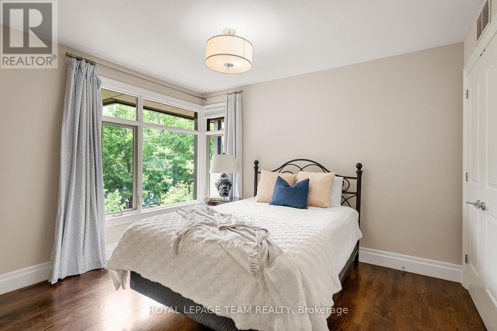 Photo 14 of 103 Black Maple Private, Ottawa ON