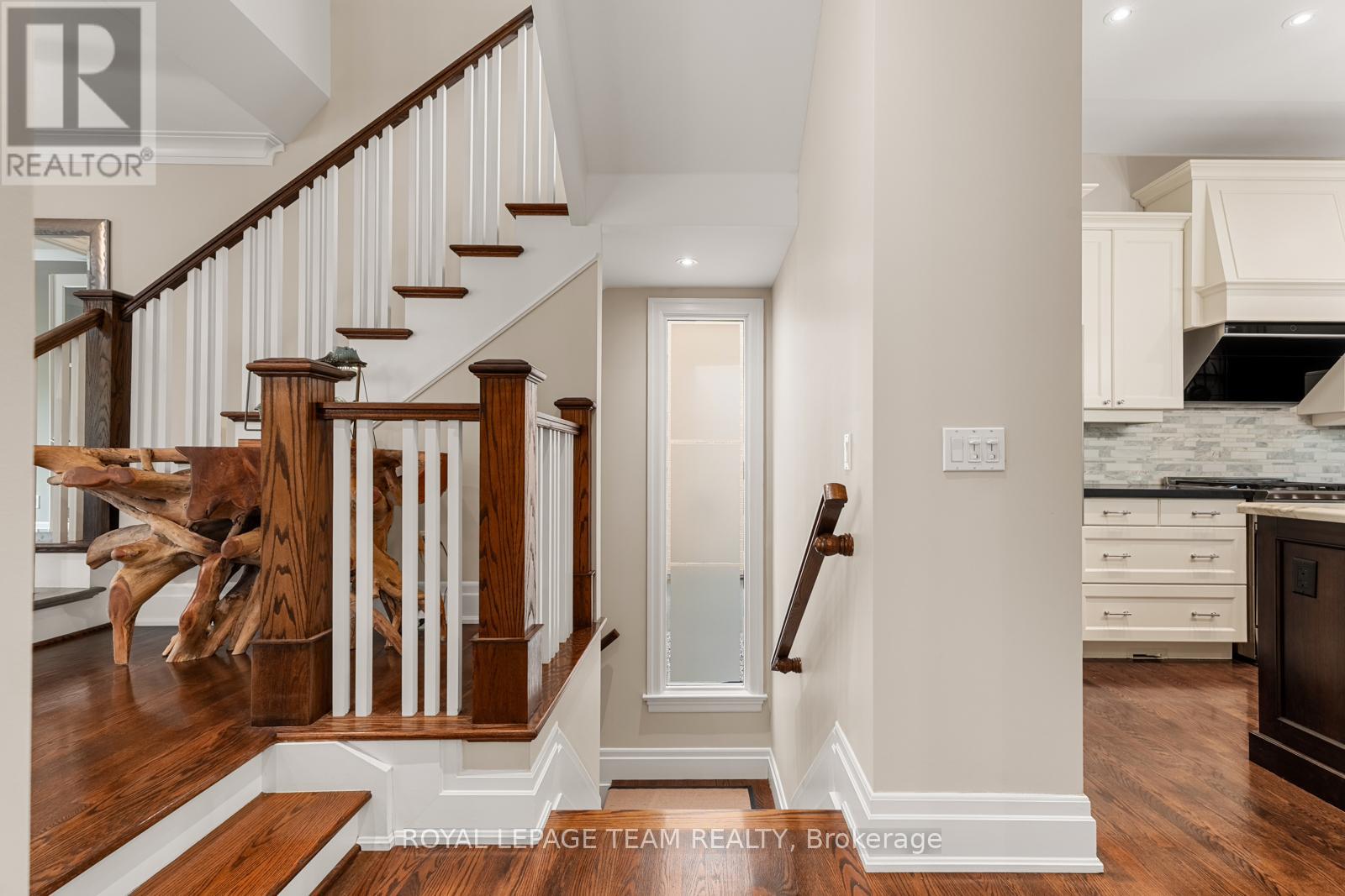 Photo 3 of 103 Black Maple Private, Ottawa ON