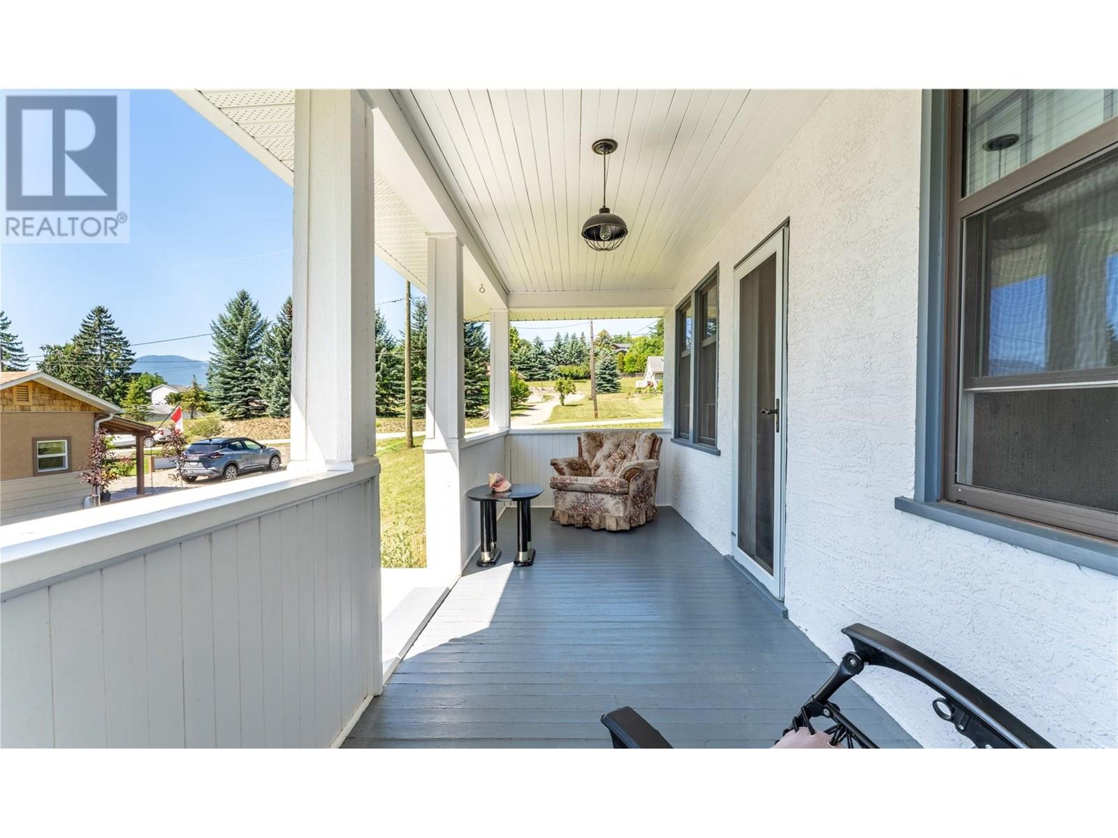 Photo 32 of 216 27th Avenue, Creston BC
