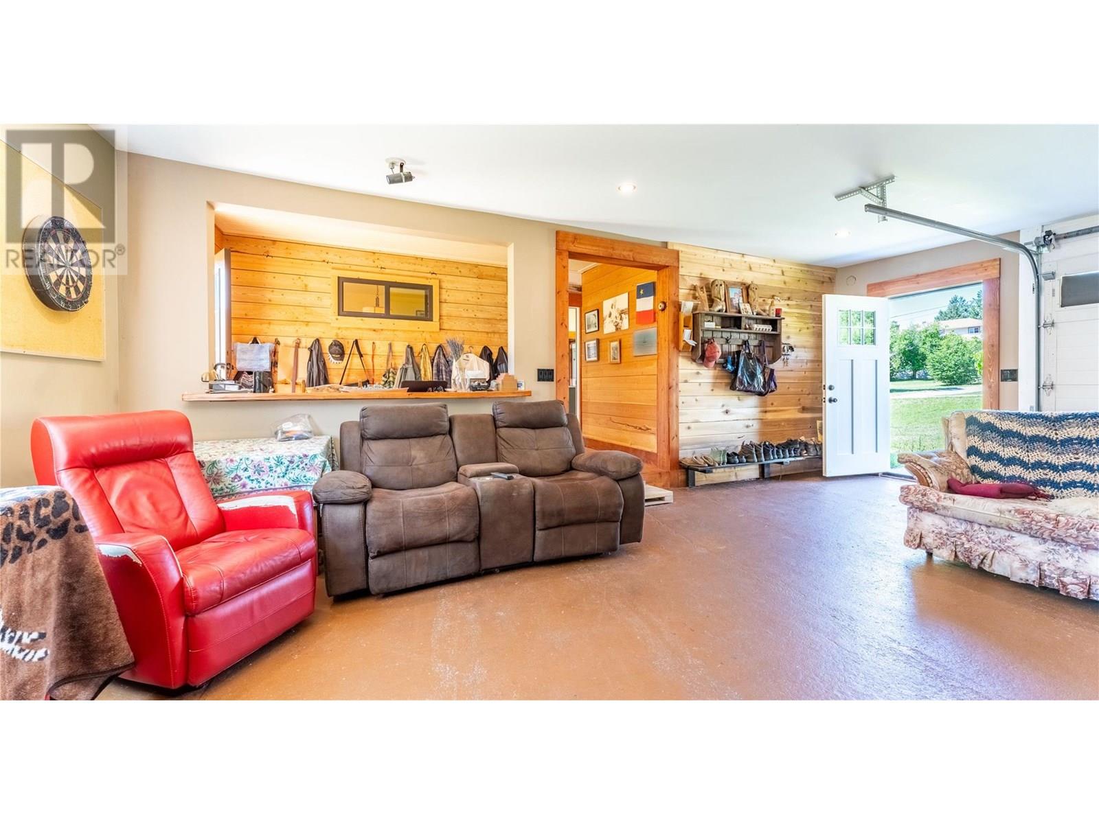 Photo 1 of 216 27th Avenue, Creston BC