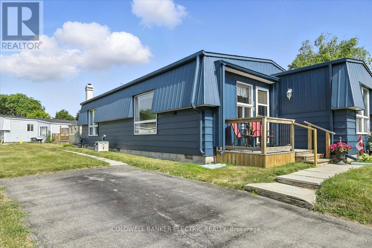 Photo 19 of 18 Loyalist Court, Clarington ON