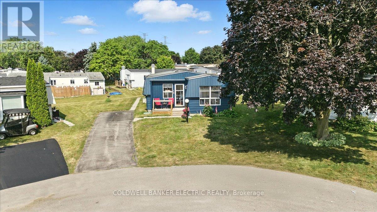 Photo 26 of 18 Loyalist Court, Clarington ON