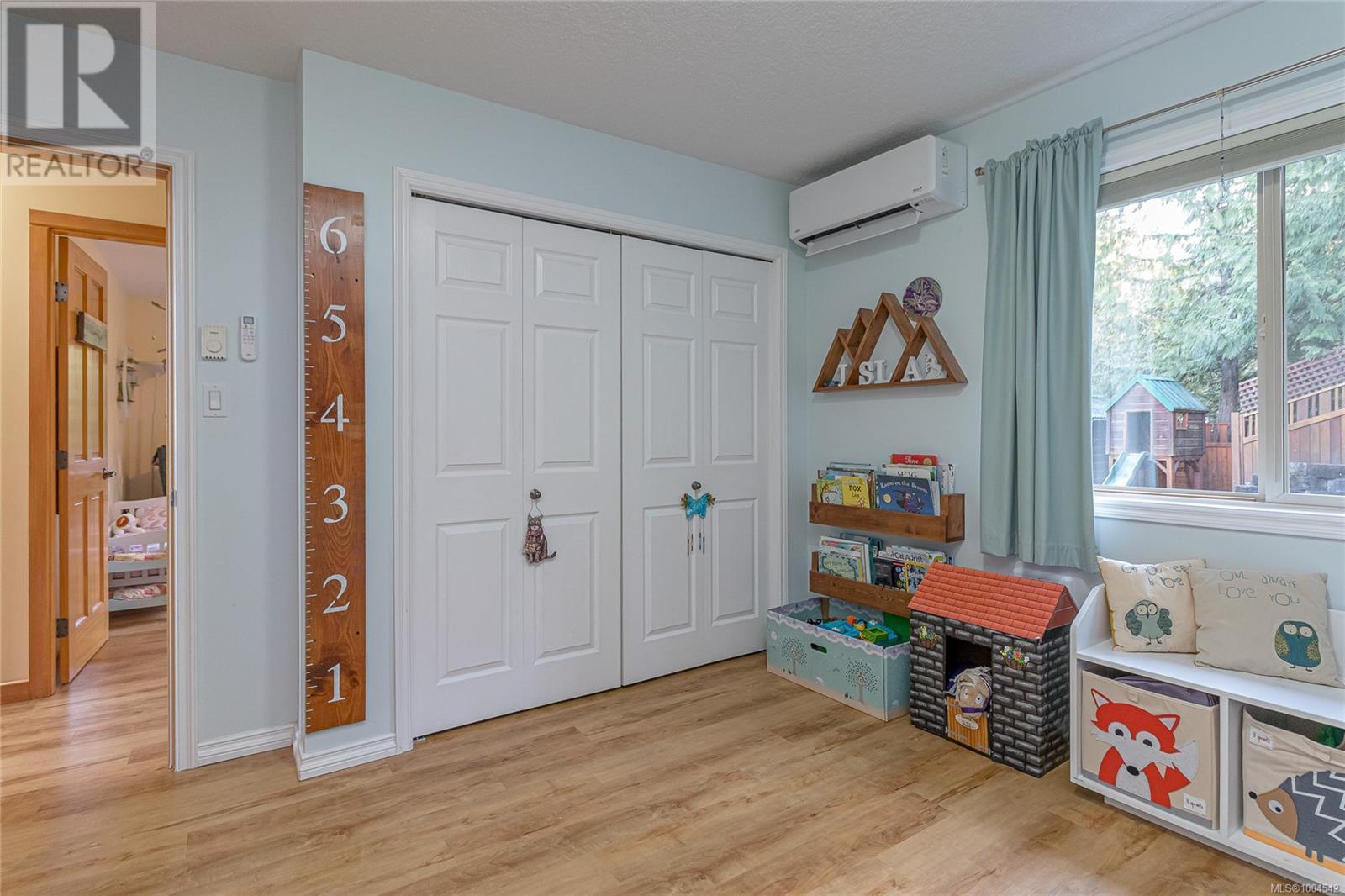 Photo 35 of 1556 Meadowood Way, Qualicum Beach BC