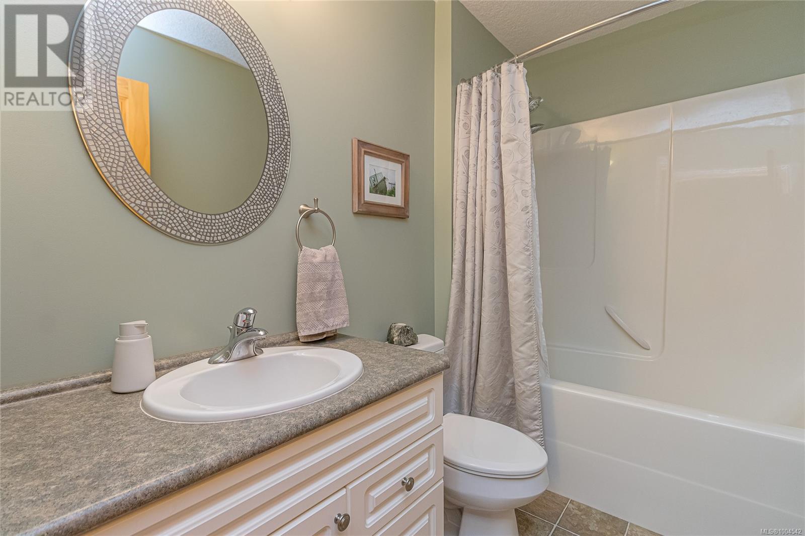 Photo 29 of 1556 Meadowood Way, Qualicum Beach BC