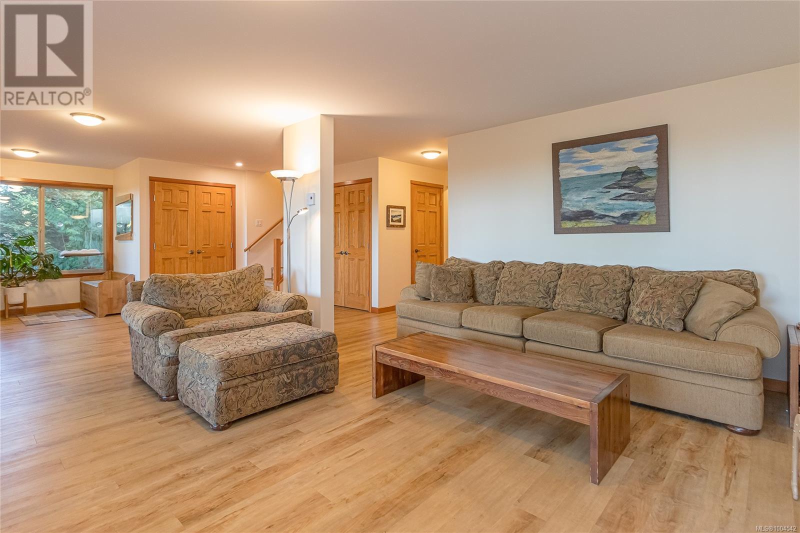 Photo 33 of 1556 Meadowood Way, Qualicum Beach BC