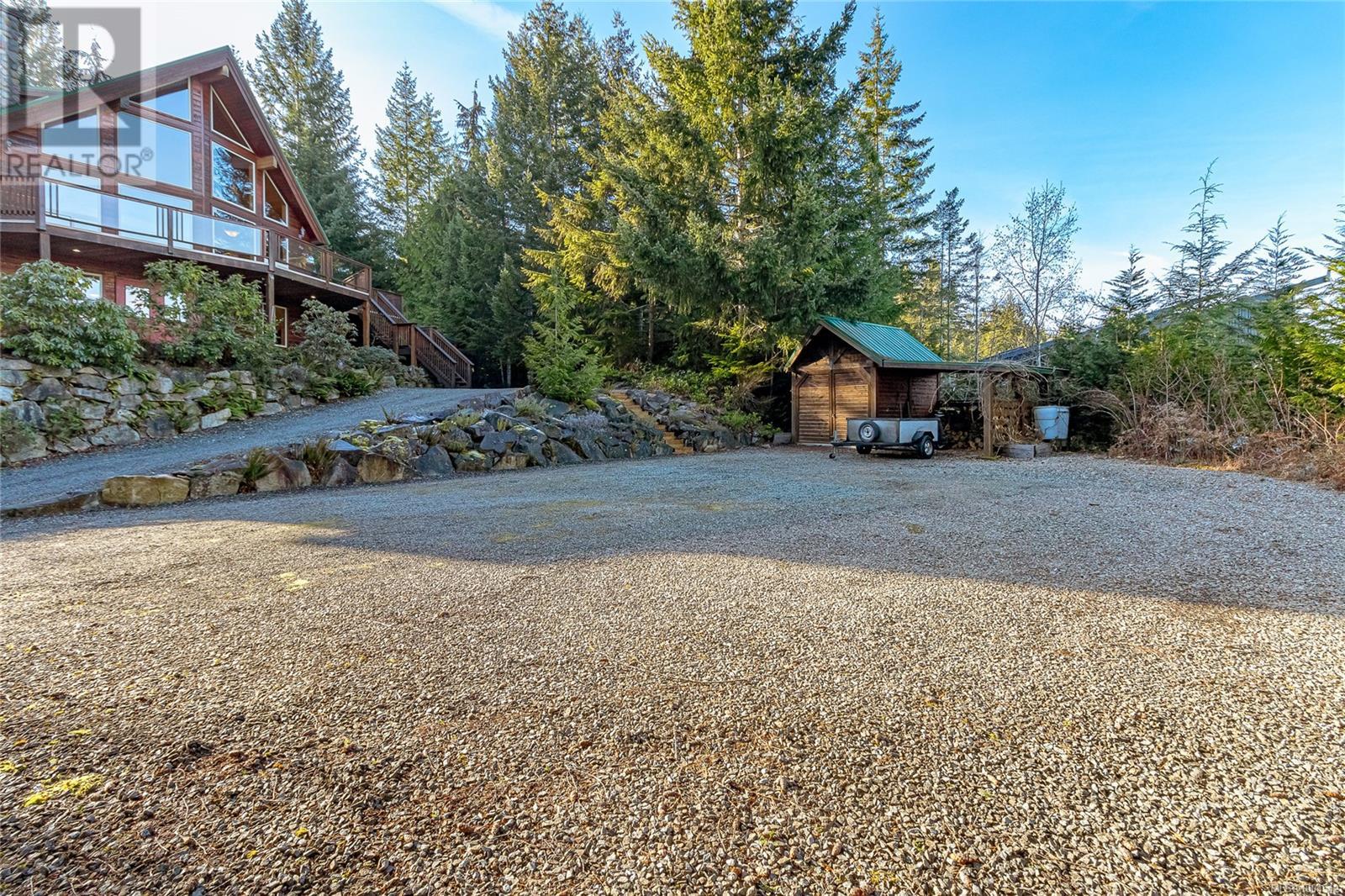 Photo 18 of 1556 Meadowood Way, Qualicum Beach BC