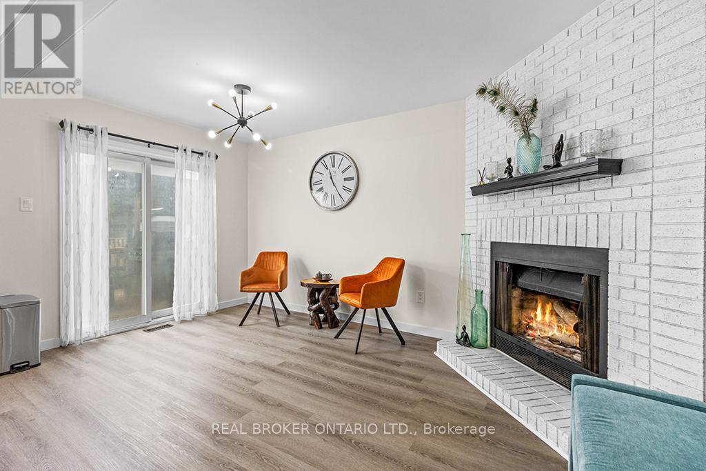 Single Family House for Sale in  MCVEIGH DRIVE Barrie (Northwest) 