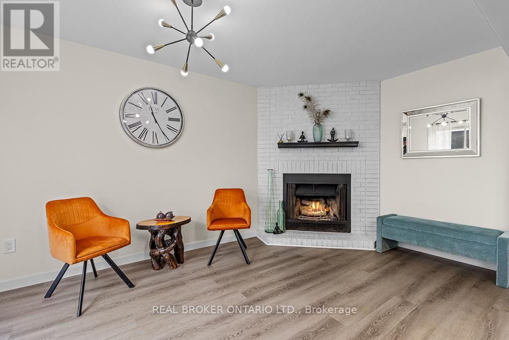 Single Family House for Sale in  MCVEIGH DRIVE Barrie (Northwest) 