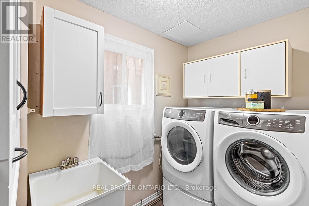 Single Family House for Sale in  MCVEIGH DRIVE Barrie (Northwest) 
