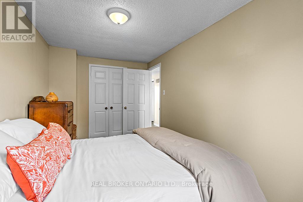 Single Family House for Sale in  MCVEIGH DRIVE Barrie (Northwest) 